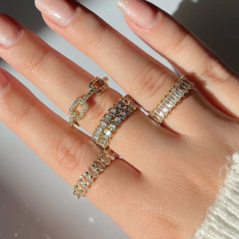 VANITY BAGUETTE OPENING RING