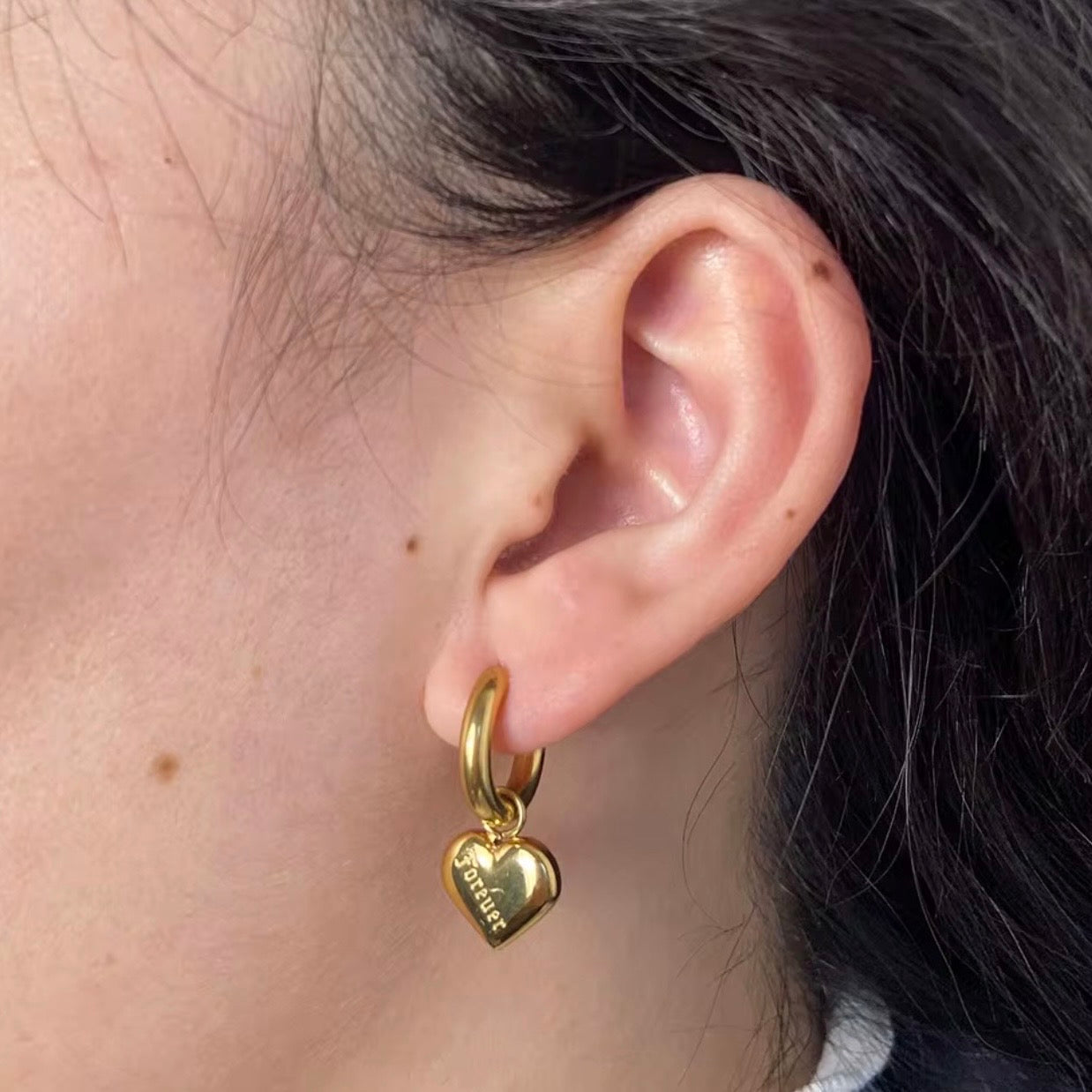 URS FOREVER HEART HUGGIE