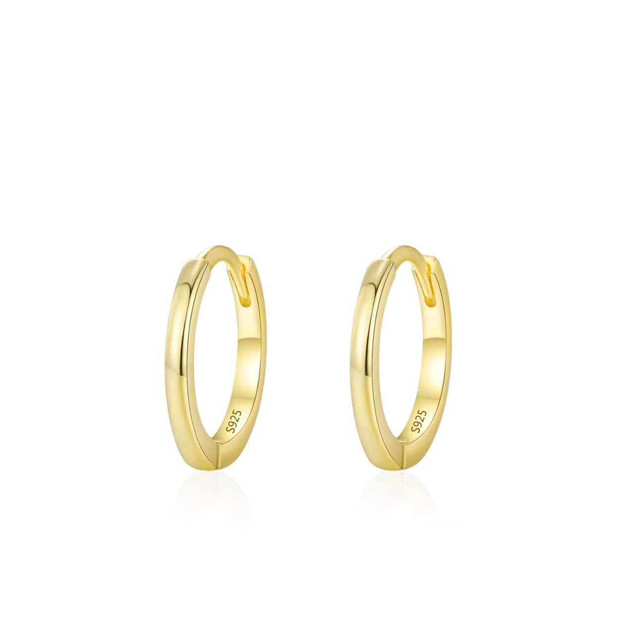 HAYLEY SOLID GOLD HUGGIES