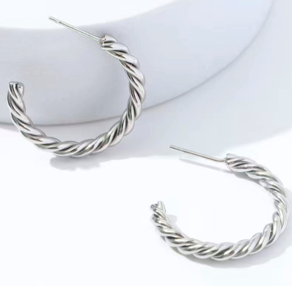 CHARLOTTE BOLD HOOP